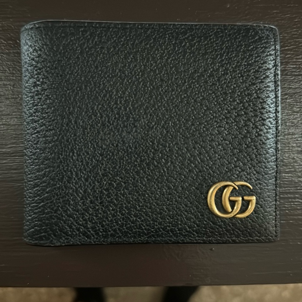 Gucci bi-fold wallet